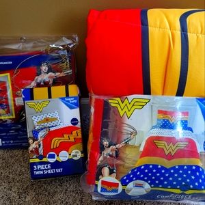 Wonder Woman kids bedroom set